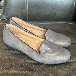 Comfortiva Women's Metallic Gray Loafers